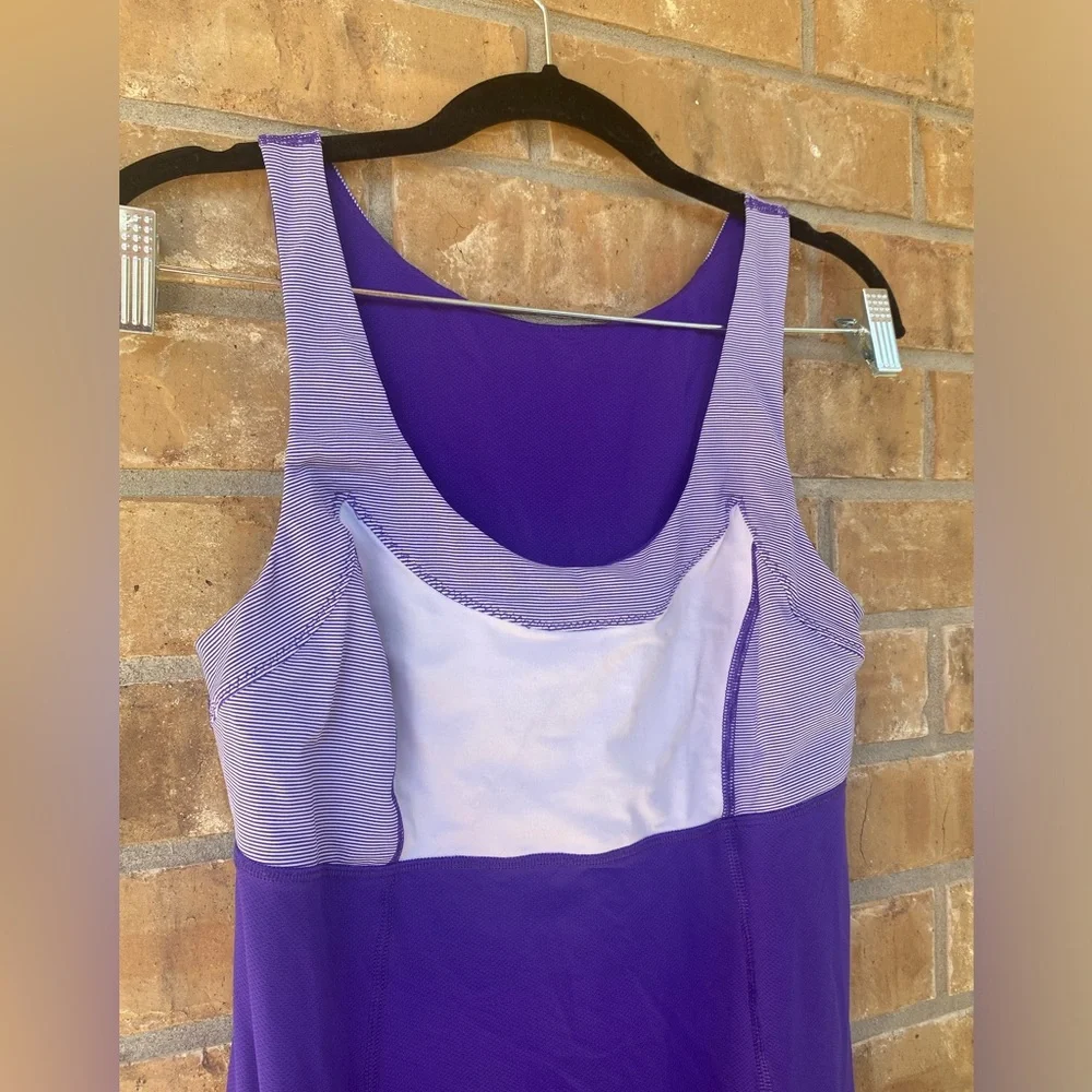 Lululemon Run: Ta Ta Topper Cool Breeze / Wee Stripe Bruised Berry, Size 8 - Picture 4 of 8